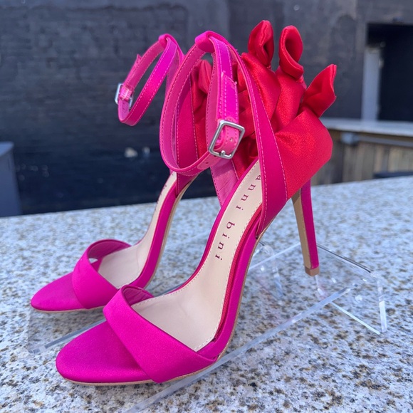 NWOT Gianni Bini Pink Heels w/ Red Bows - Picture 6 of 7